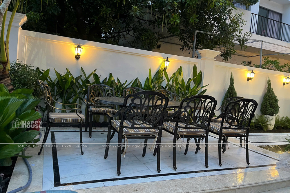 Nội thất biệt thự - Khám Phá Bộ Bàn Ghế Ăn Nhập Khẩu Cao Cấp Năm 2025