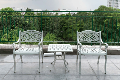 Bàn Ghế Cà Phê Sân Thượng Cuối Năm - Không Gian Nghỉ Dưỡng Sang Trọng Đ...